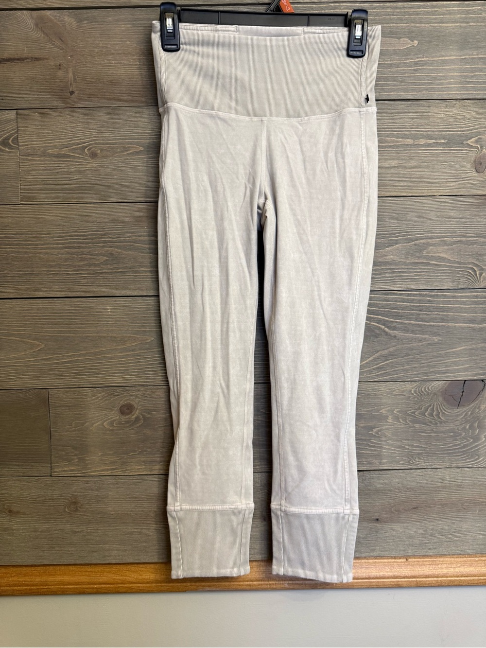 Lululemon gray cuffed full length jogger leggings size (4)